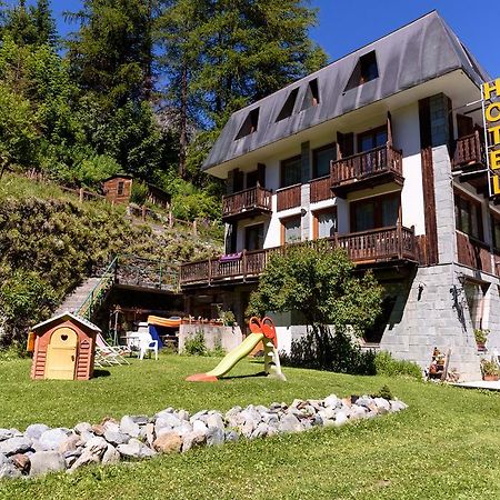 Hotel Genzianella Champoluc Exterior foto